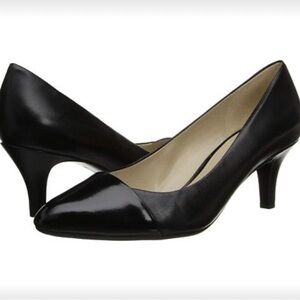 NWT Naturalizer Elegant Black Leather Heels (Sz 6M)